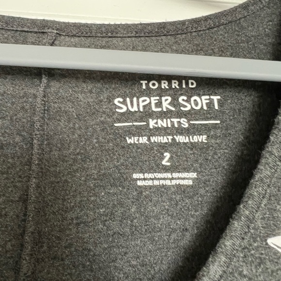 Torrid Charcoal Star-Embellished Short Sleeve Top - Picture 2 of 3